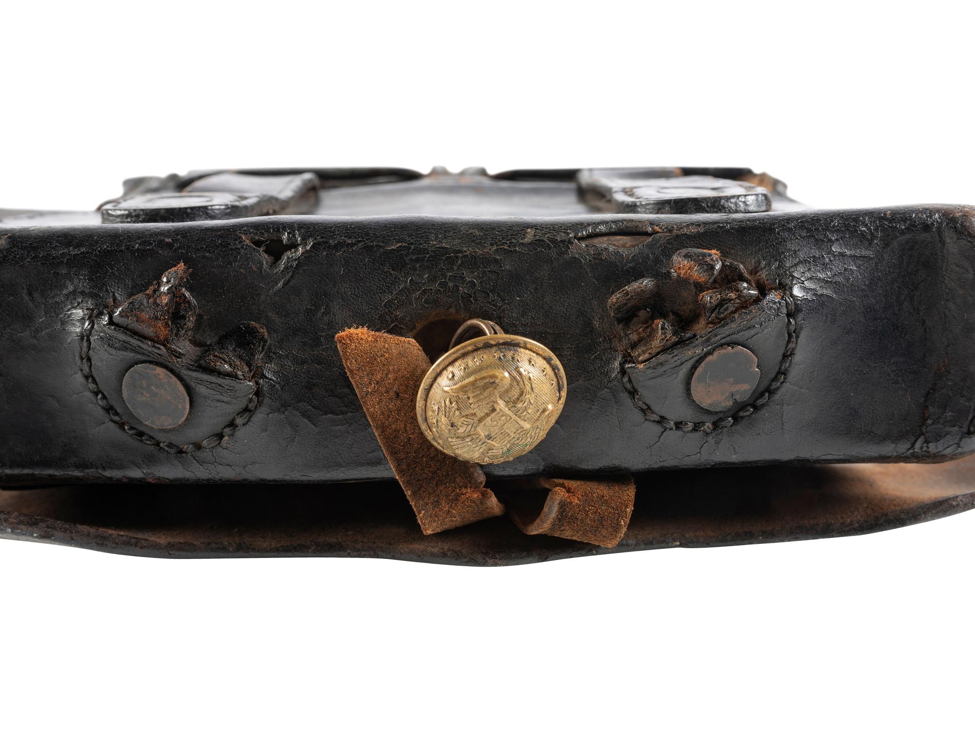 [CIVIL WAR]. Model 1861 cartridge box by Gaylord, Chicopee, MA.