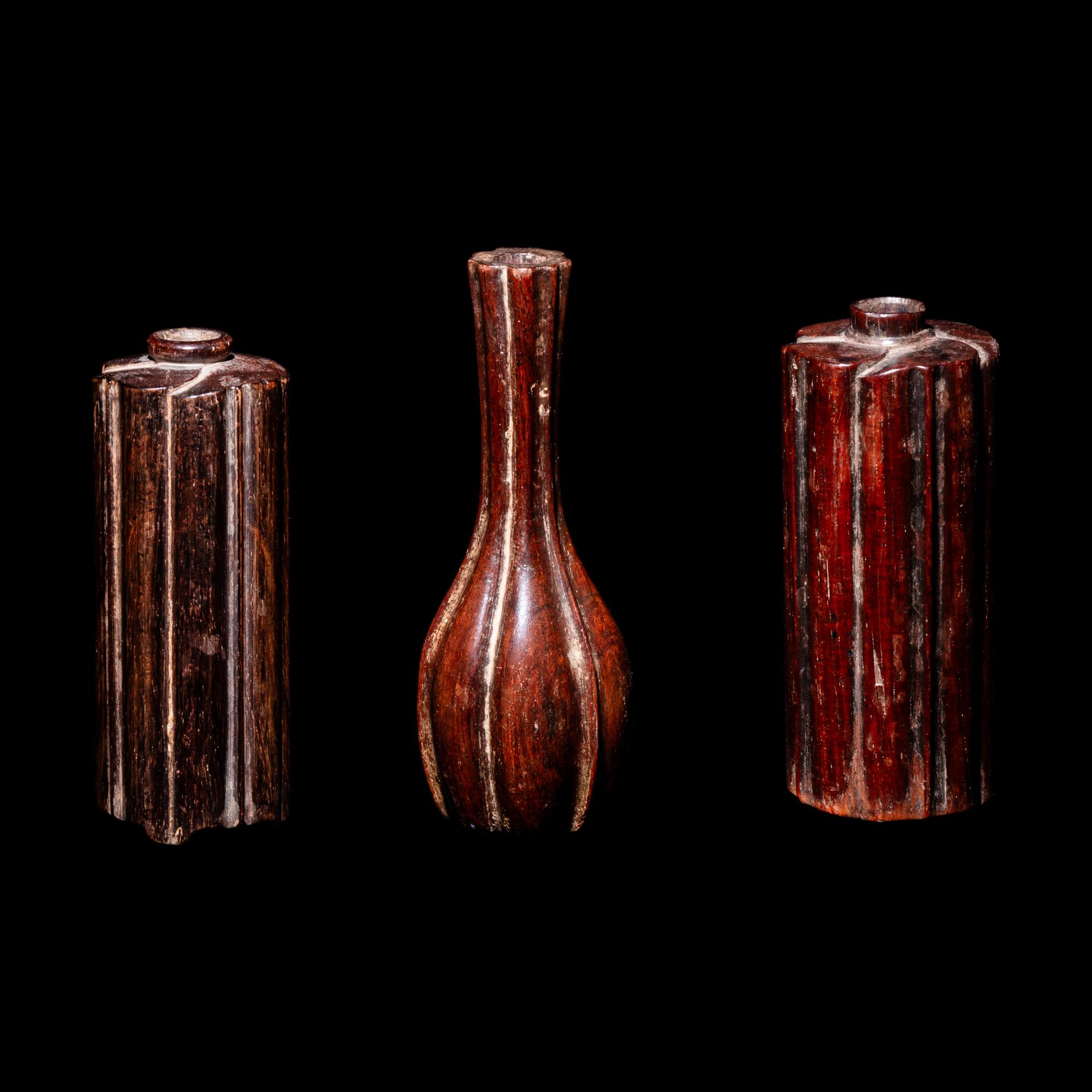 Three Chinese Zitan or Huanghuali Lobed Incense Tool Holders, 17th/18th Century 清早期 紫檀或黃花梨葵式香瓶三件