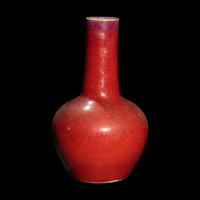 A Chinese Sang-de-Boeuf Glazed Porcelain Bottle Vase, 19th Century 清晚期 寶石紅釉賞瓶