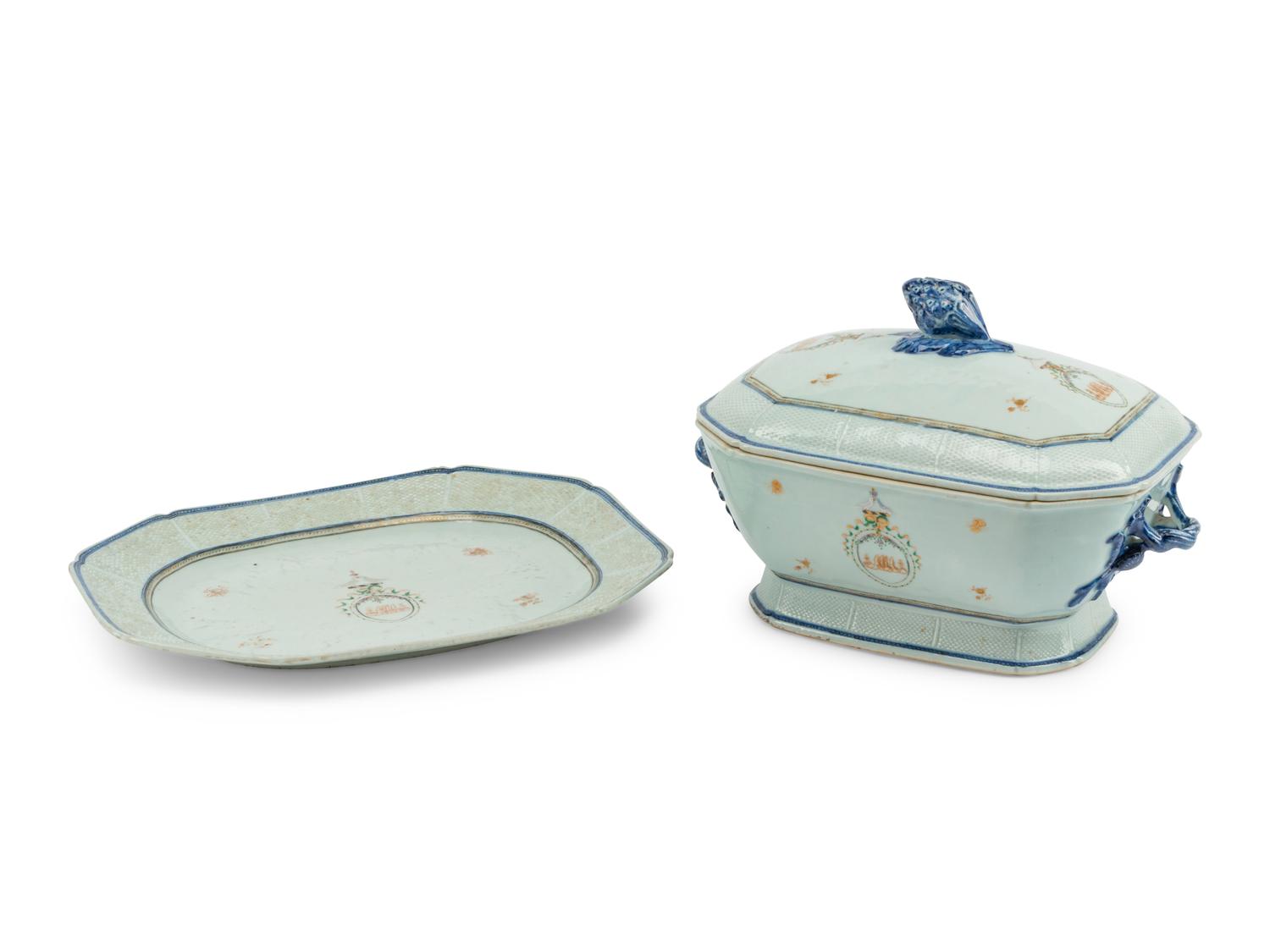 A Chinese Export Porcelain Tureen and Tray