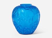 René Lalique, Early Blue "Perruches" Vase