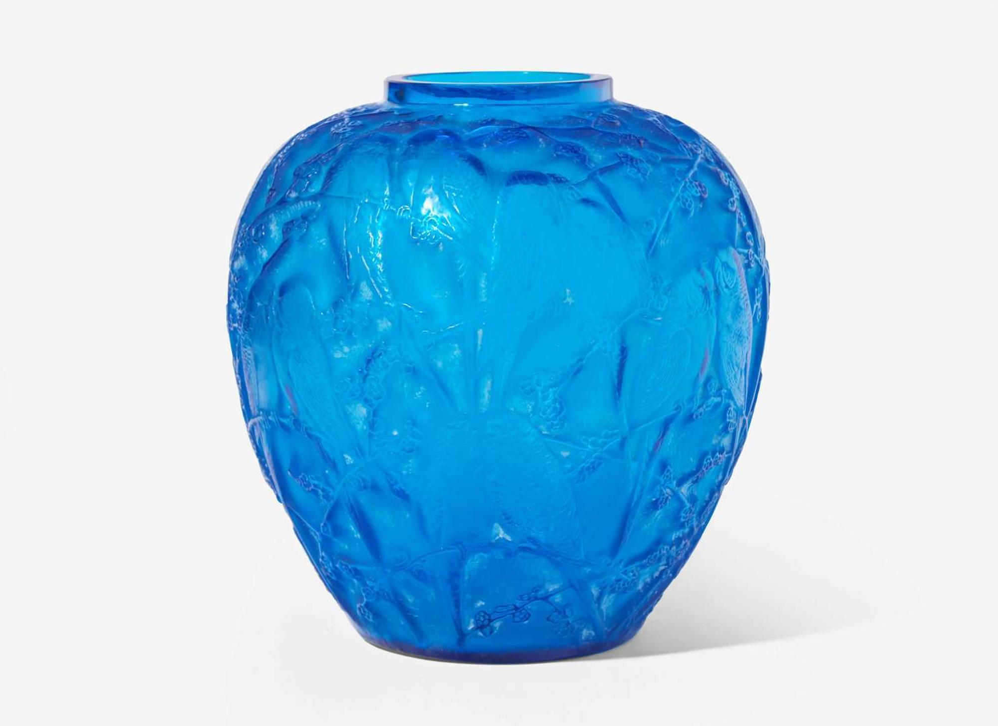 René Lalique, Early Blue "Perruches" Vase