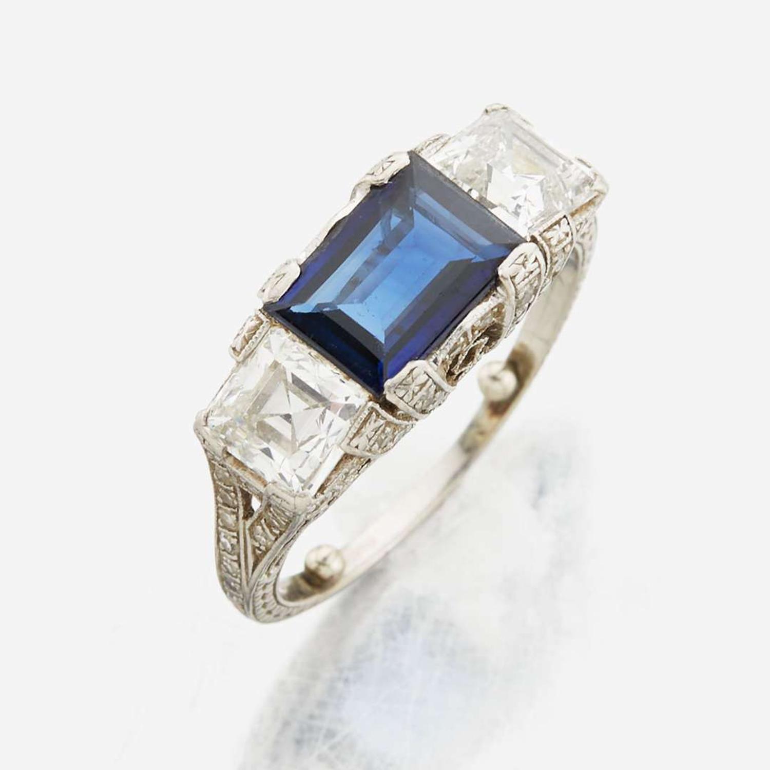 An Edwardian sapphire, diamond, and platinum ring