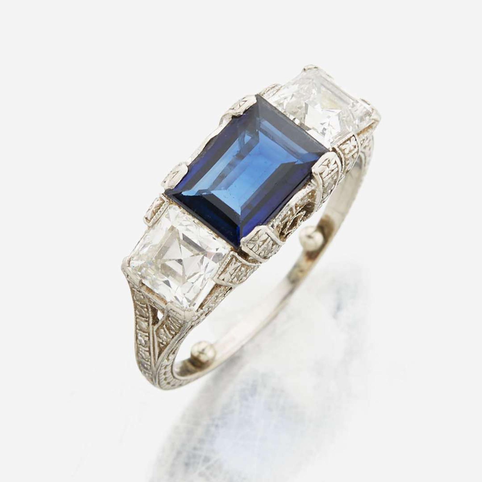 An Edwardian sapphire, diamond, and platinum ring