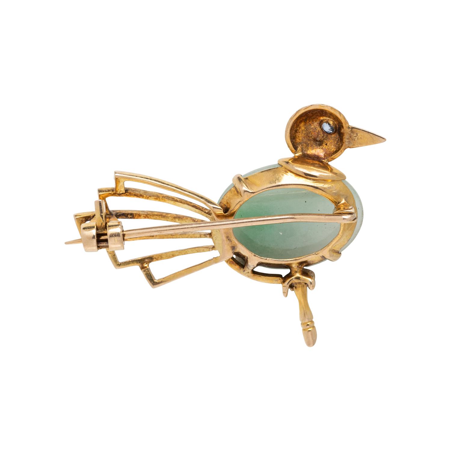 YELLOW GOLD AND JADE BIRD BROOCH
