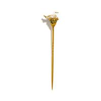 ANTIQUE, YELLOW GOLD AND ENAMEL PIGEON PIN