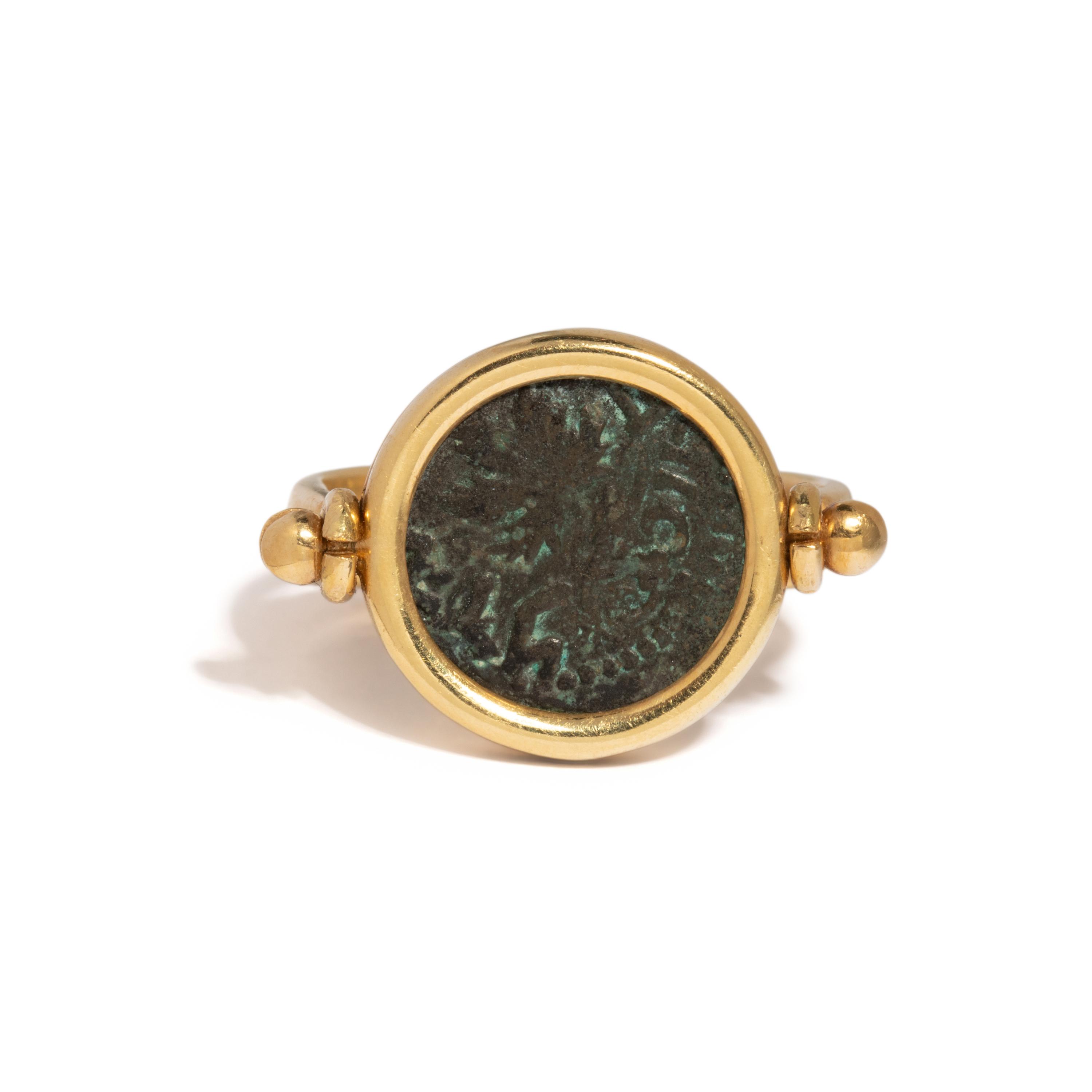 YELLOW GOLD AND COIN FLIP RING