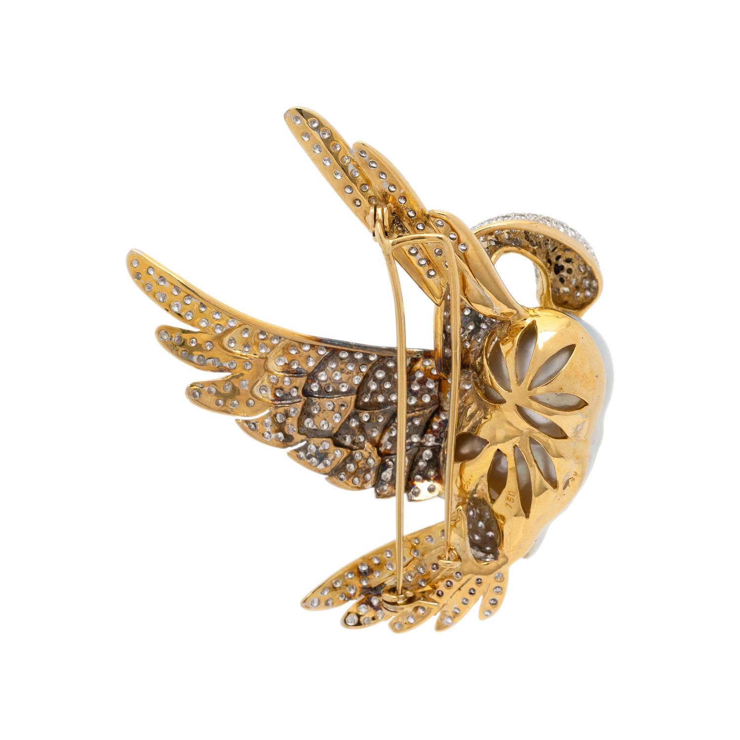 BAROQUE CULTURED PEARL AND DIAMOND SWAN BROOCH