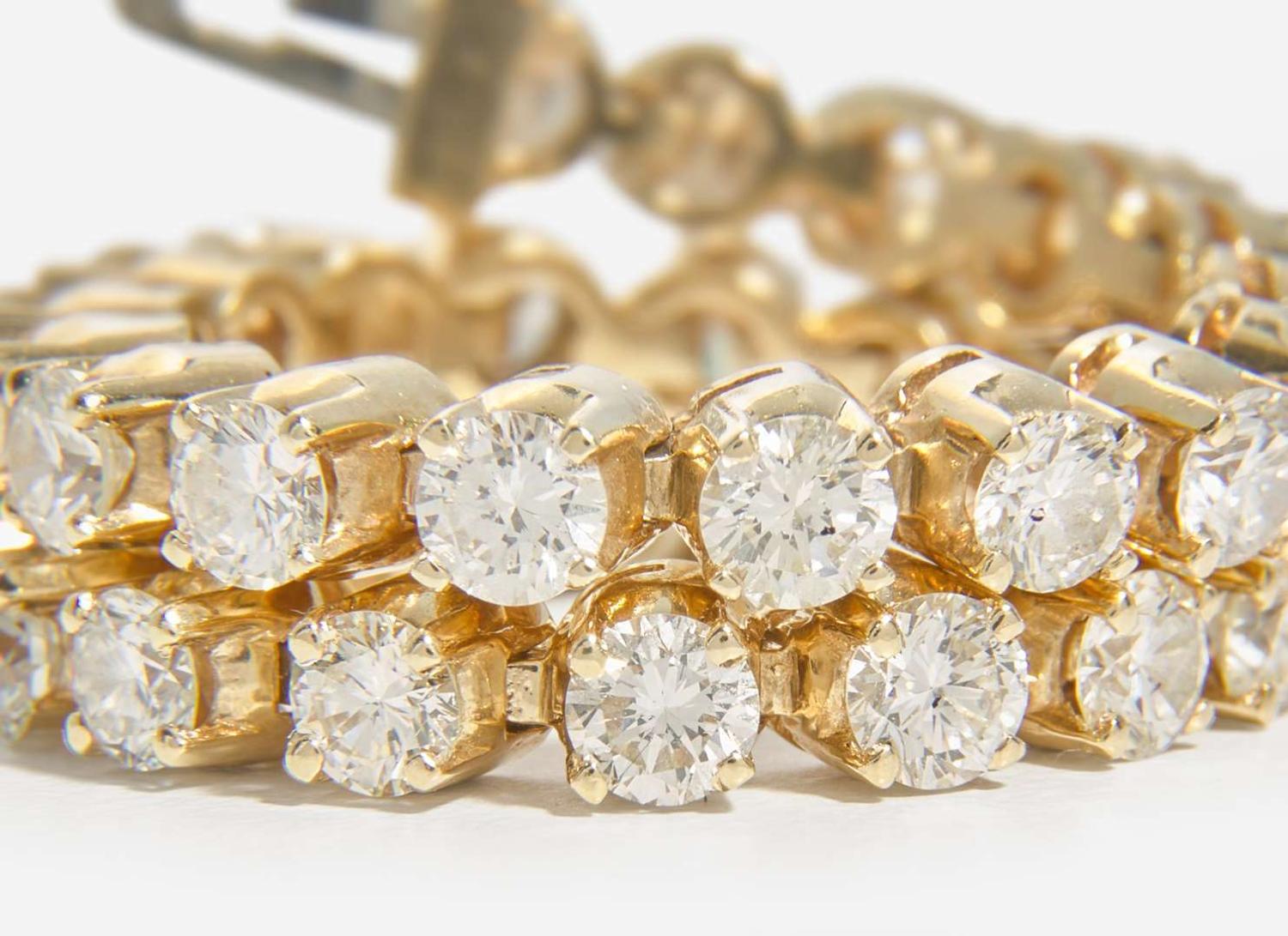 A 14K Yellow Gold Tennis Bracelet