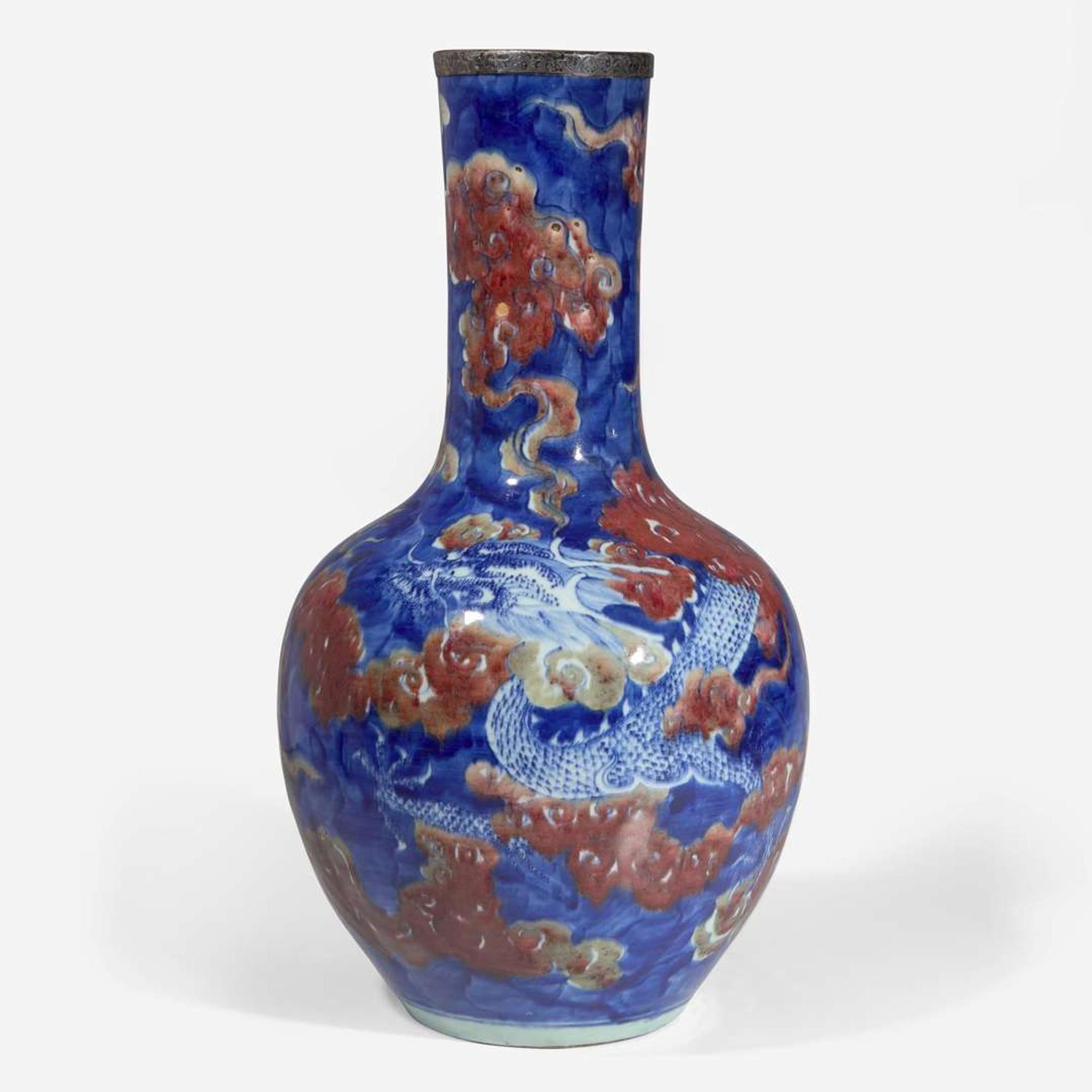 A Chinese underglaze blue and red-decorated “Dragon” vase 青花釉裡紅龍紋瓶 18th to early 19th century ????????