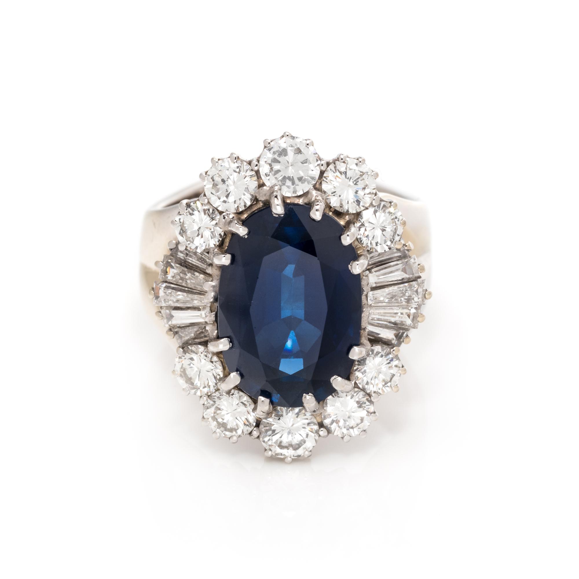 SAPPHIRE AND DIAMOND RING