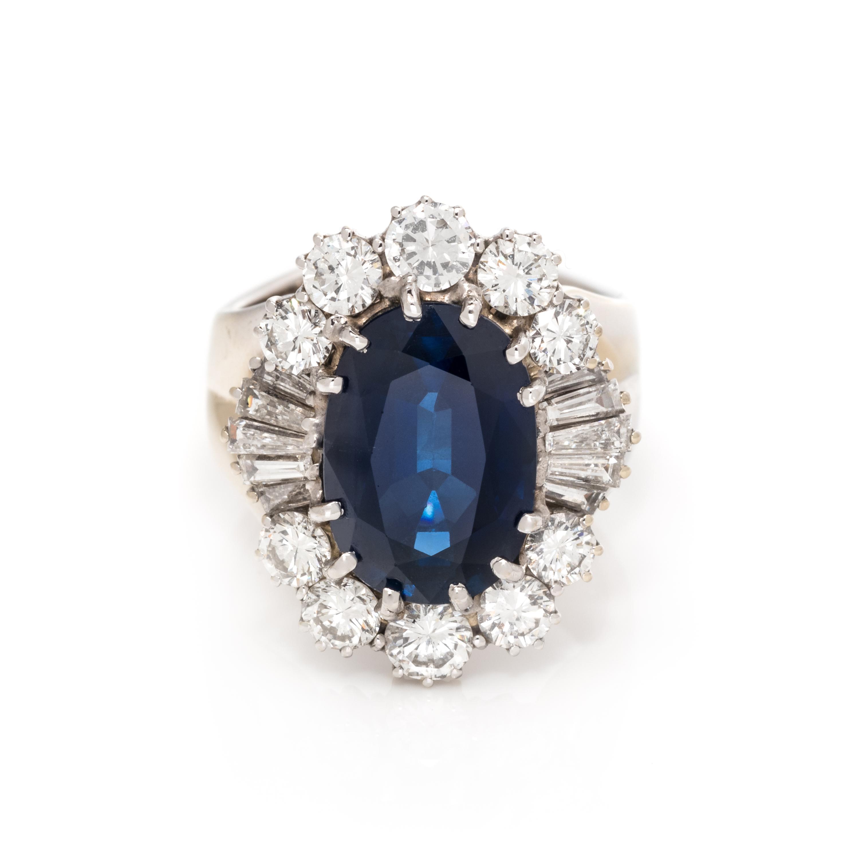 SAPPHIRE AND DIAMOND RING