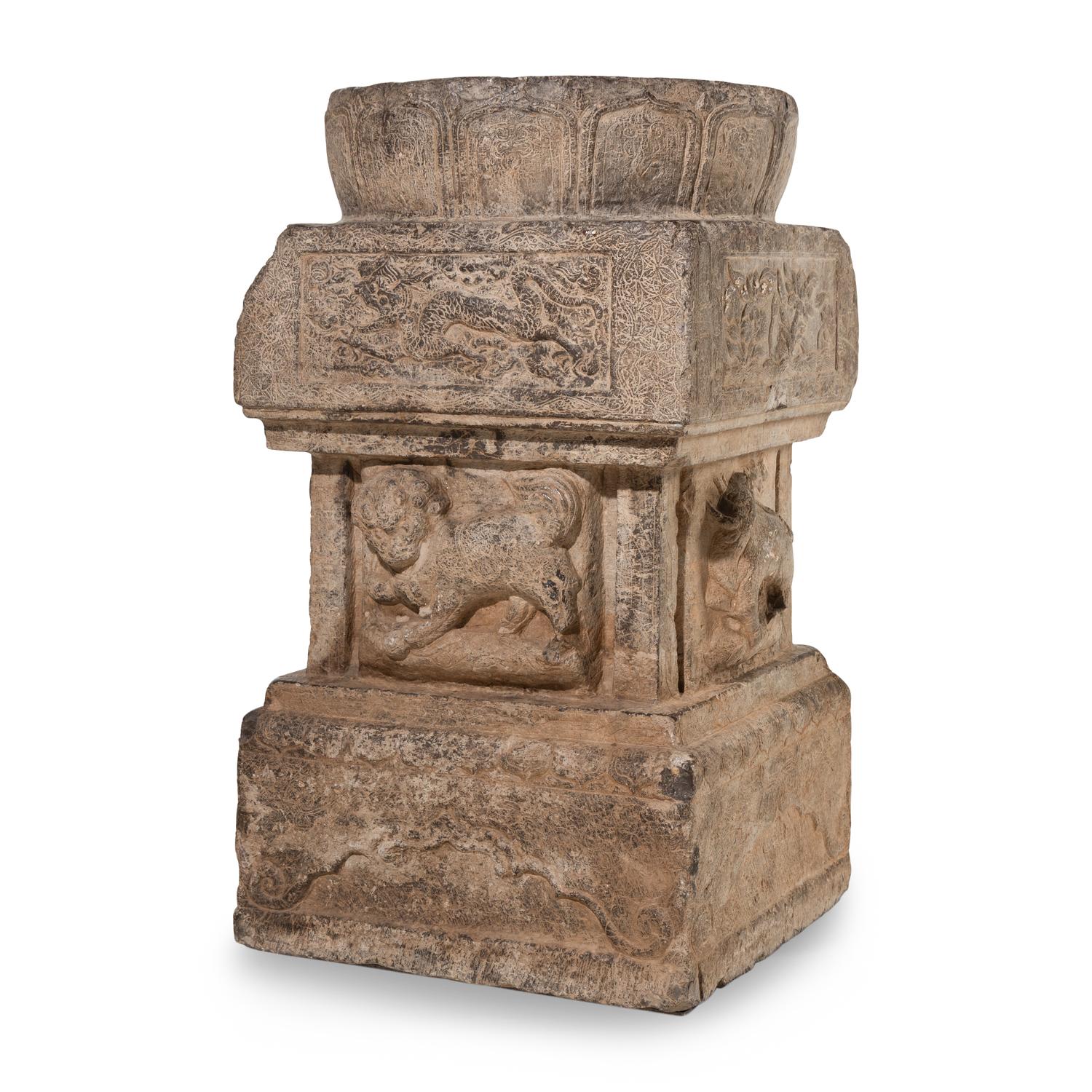 A Chinese Stone Pedestal, 16th-17th Century — 晚明 石雕仰蓮須彌座