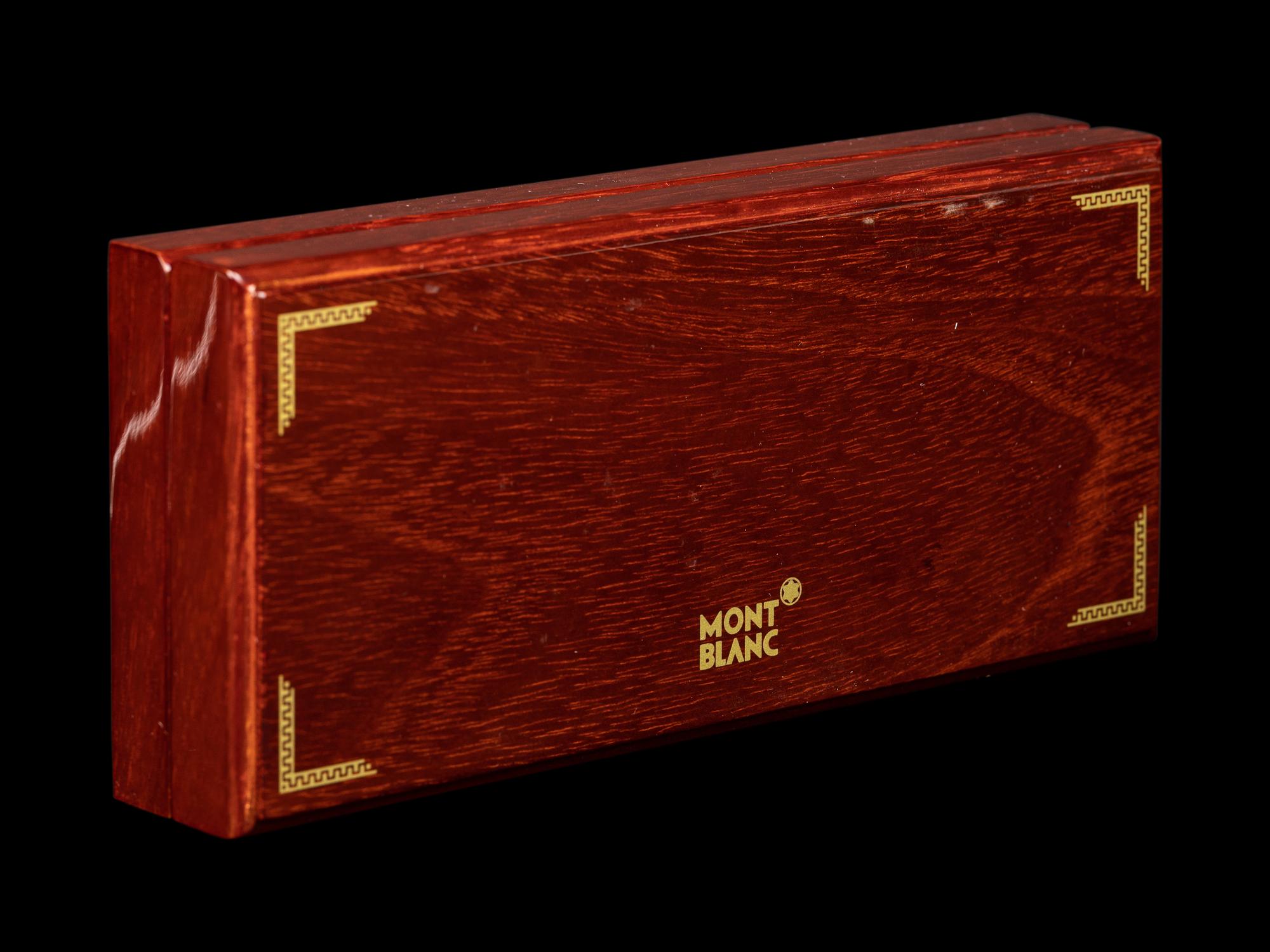 Montblanc: Hommage à Alexander the Great Limited Edition Fountain Pen