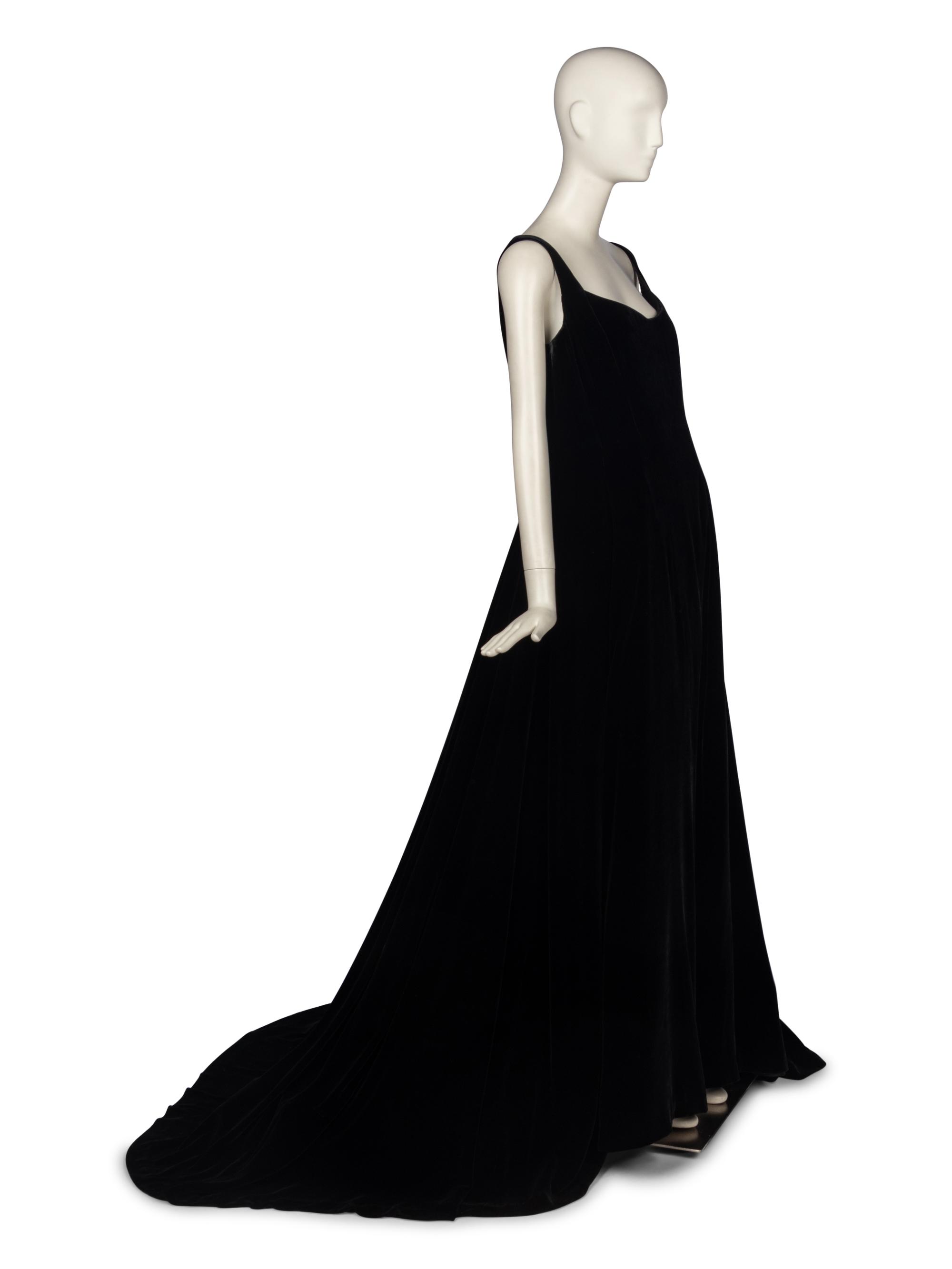 Oscar de la Renta, Silk Velvet Gown