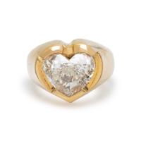 HEART SHAPE DIAMOND AND YELLOW GOLD RING