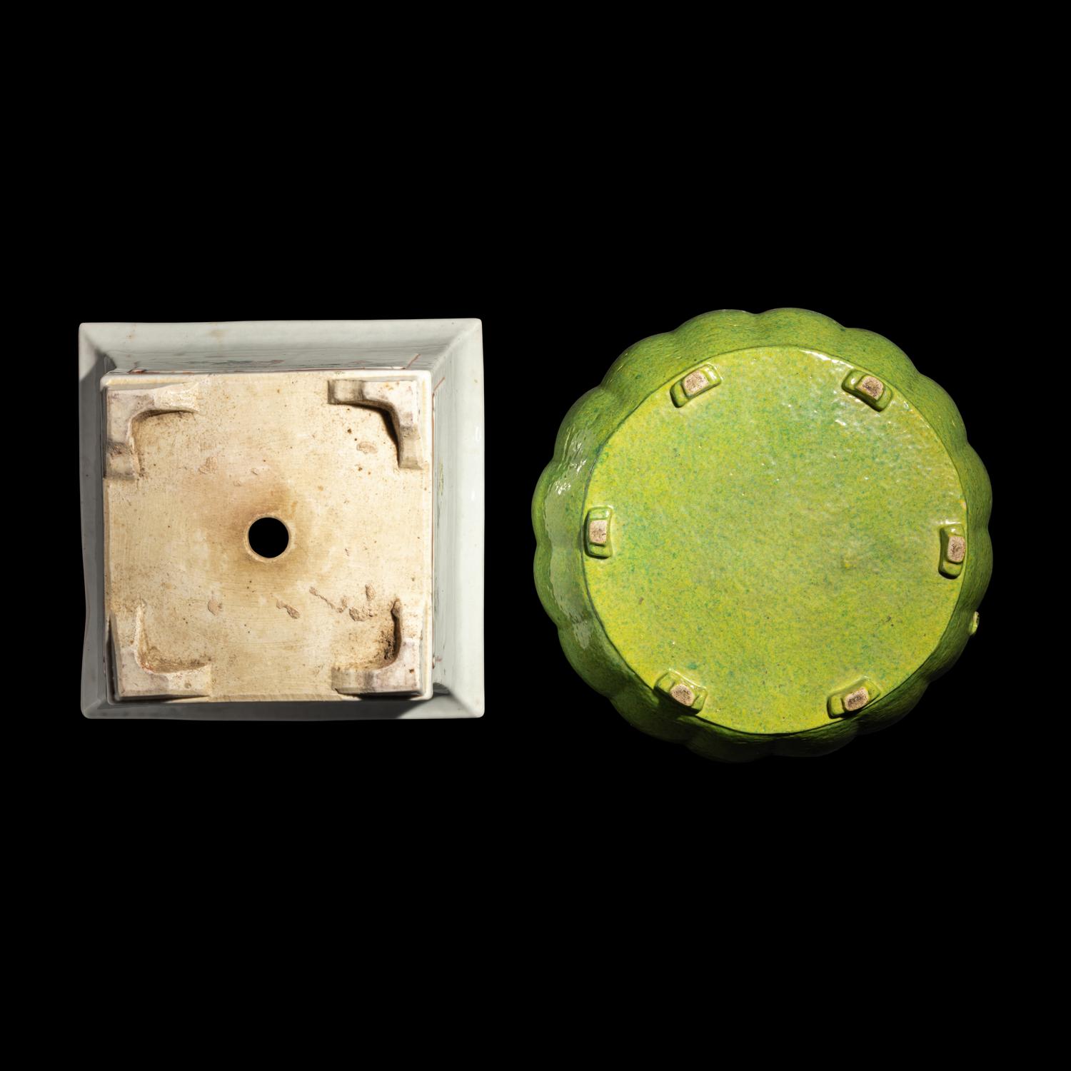 A Chinese Green Ground Famille Rose Porcelain Covered Box and a Famille Rose Planter, Late Qing Dynasty-Early Republic Period 晚清-民國 粉彩四方花盆及綠地瓜棱紋捧盒