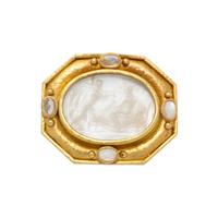 ELIZABETH LOCKE, MOTHER-OF-PEARL, ROCK CRYSTAL, MOONSTONE, AND YELLOW GOLD INTAGLIO PENDANT BROOCH
