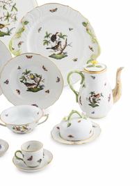 A Herend Porcelain Rothschild Bird Dinner Service