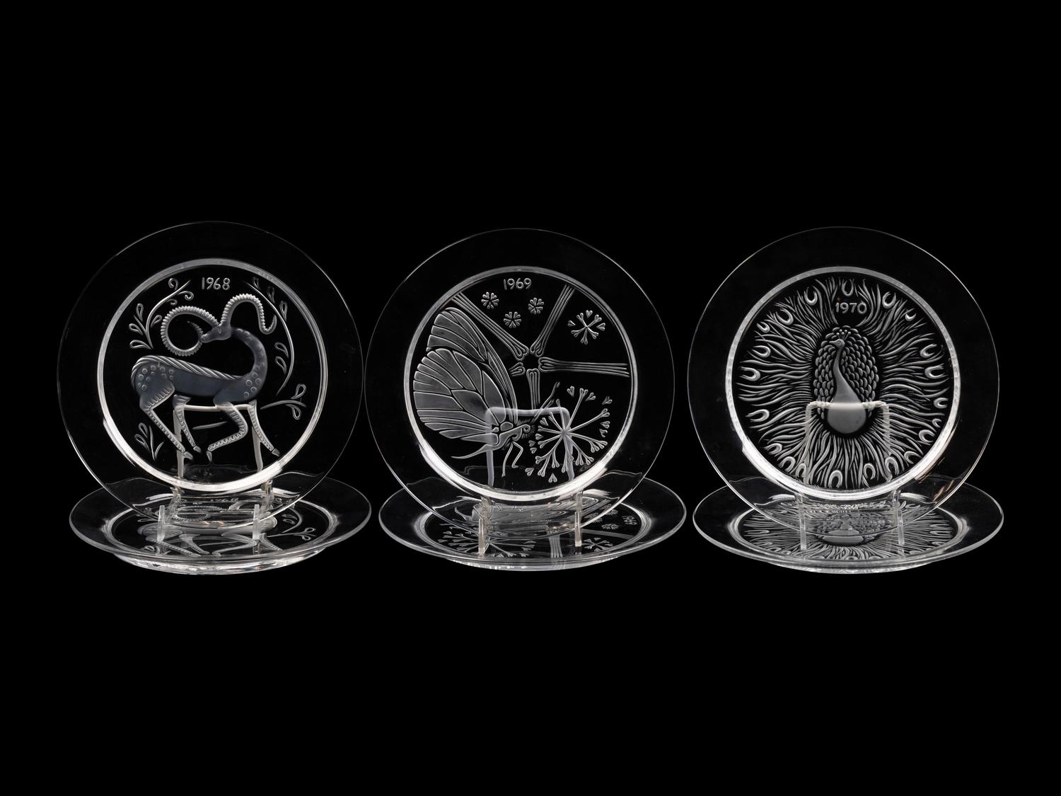 A Set of Fifteen Lalique Collector Plates