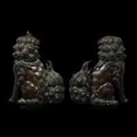 A Pair of Japanese Patinated Bronze Guardian Dogs, Komainu, Signed Yoshikawa Yasuyoshi, Meiji Period, 日本明治時期 銅狛犬一對