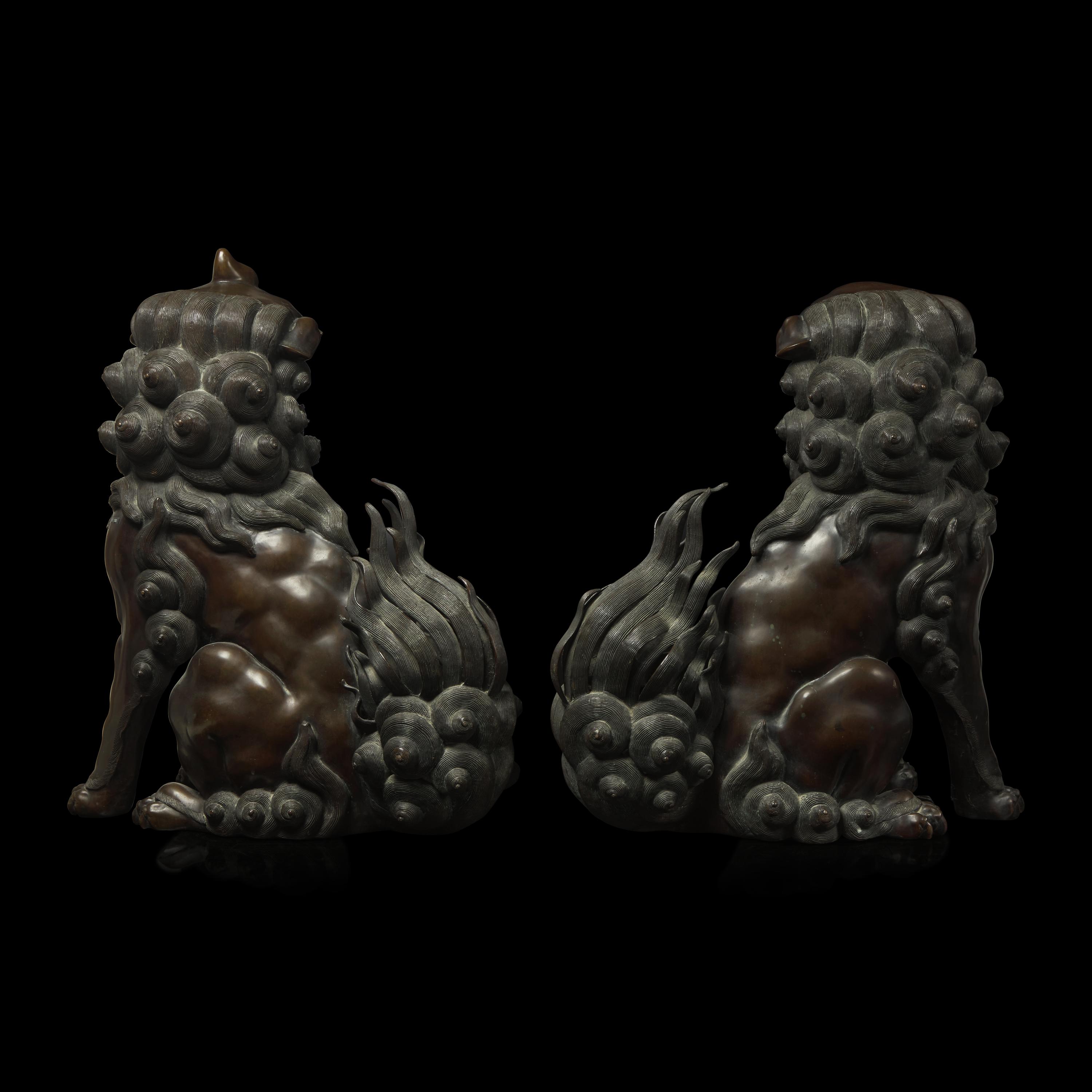 A Pair of Japanese Patinated Bronze Guardian Dogs, Komainu, Signed Yoshikawa Yasuyoshi, Meiji Period, 日本明治時期 銅狛犬一對