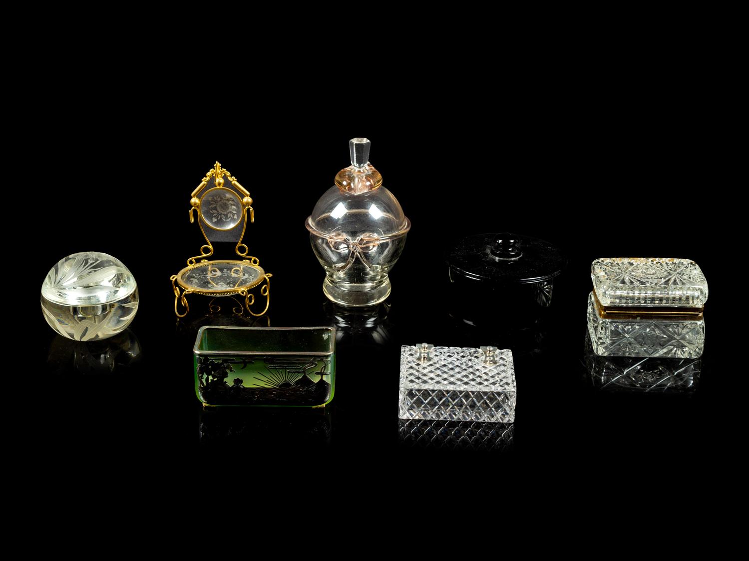 A Collection of Glass Table Articles
