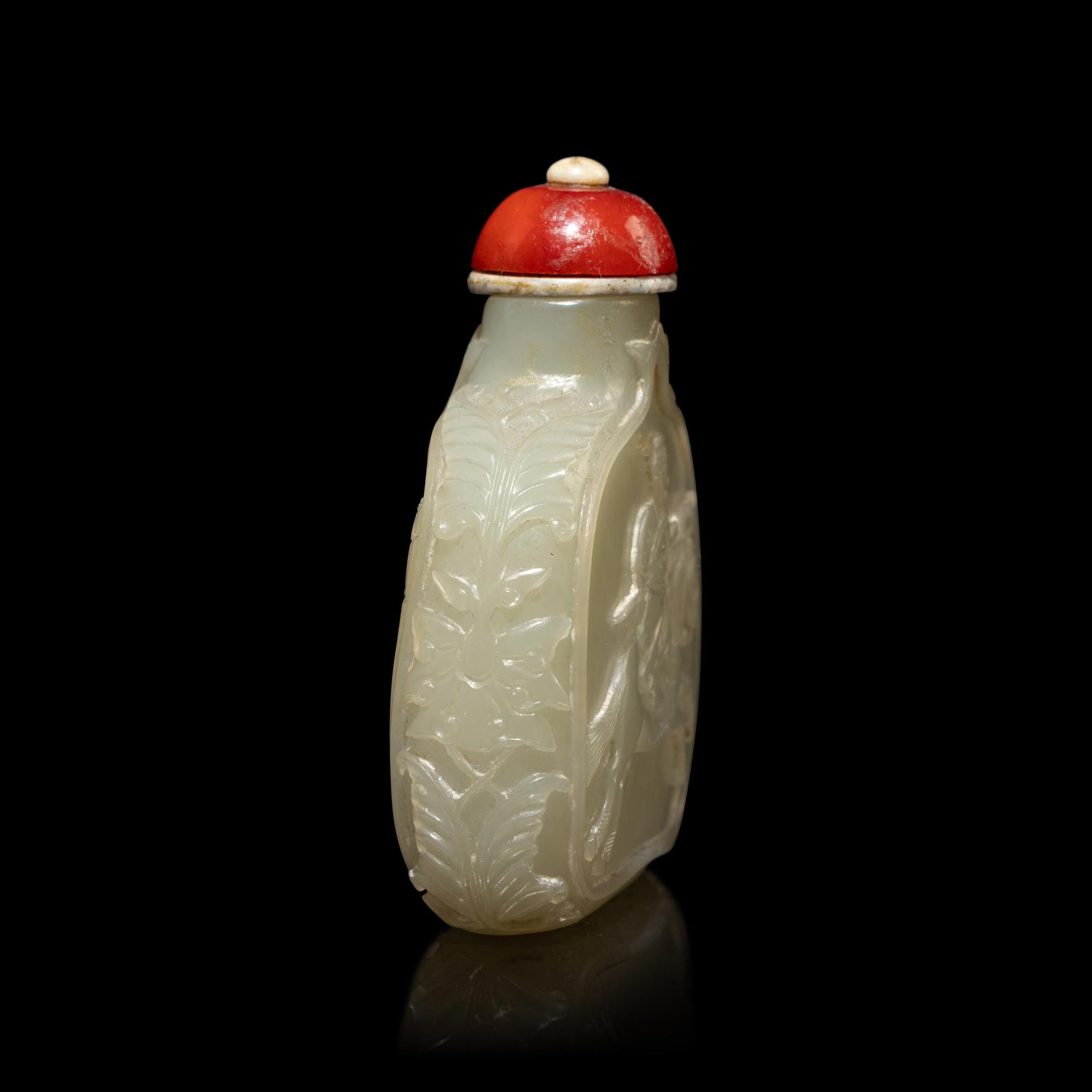 Nine Chinese Snuff Bottles, 19th-Early 20th Century — 晚清-民國 各式鼻烟壺一組九只