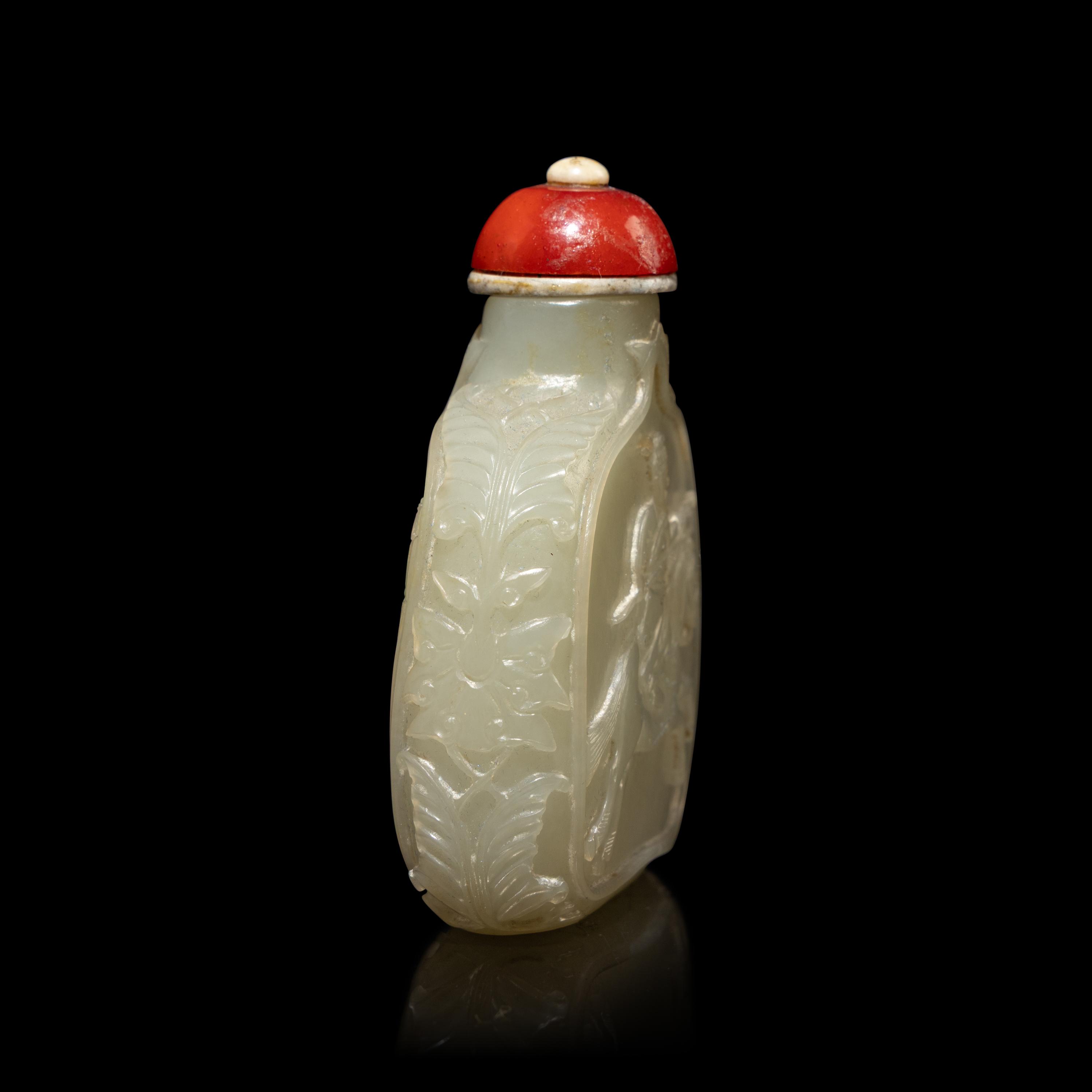 Nine Chinese Snuff Bottles, 19th-Early 20th Century — 晚清-民國 各式鼻烟壺一組九只