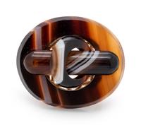 A Yellow Gold and Agate Ring,
