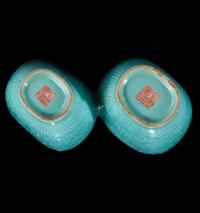 A Chinese turquoise ground-glazed porcelain double-vase 松石绿釉双联葫芦瓶