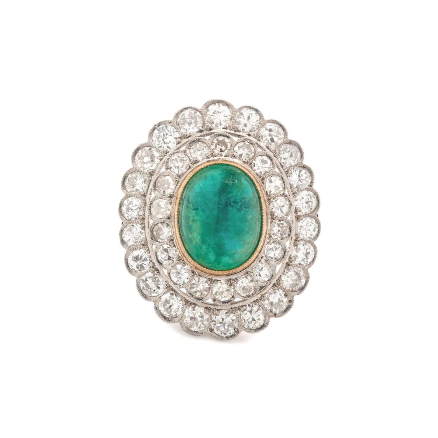 EMERALD AND DIAMOND RING