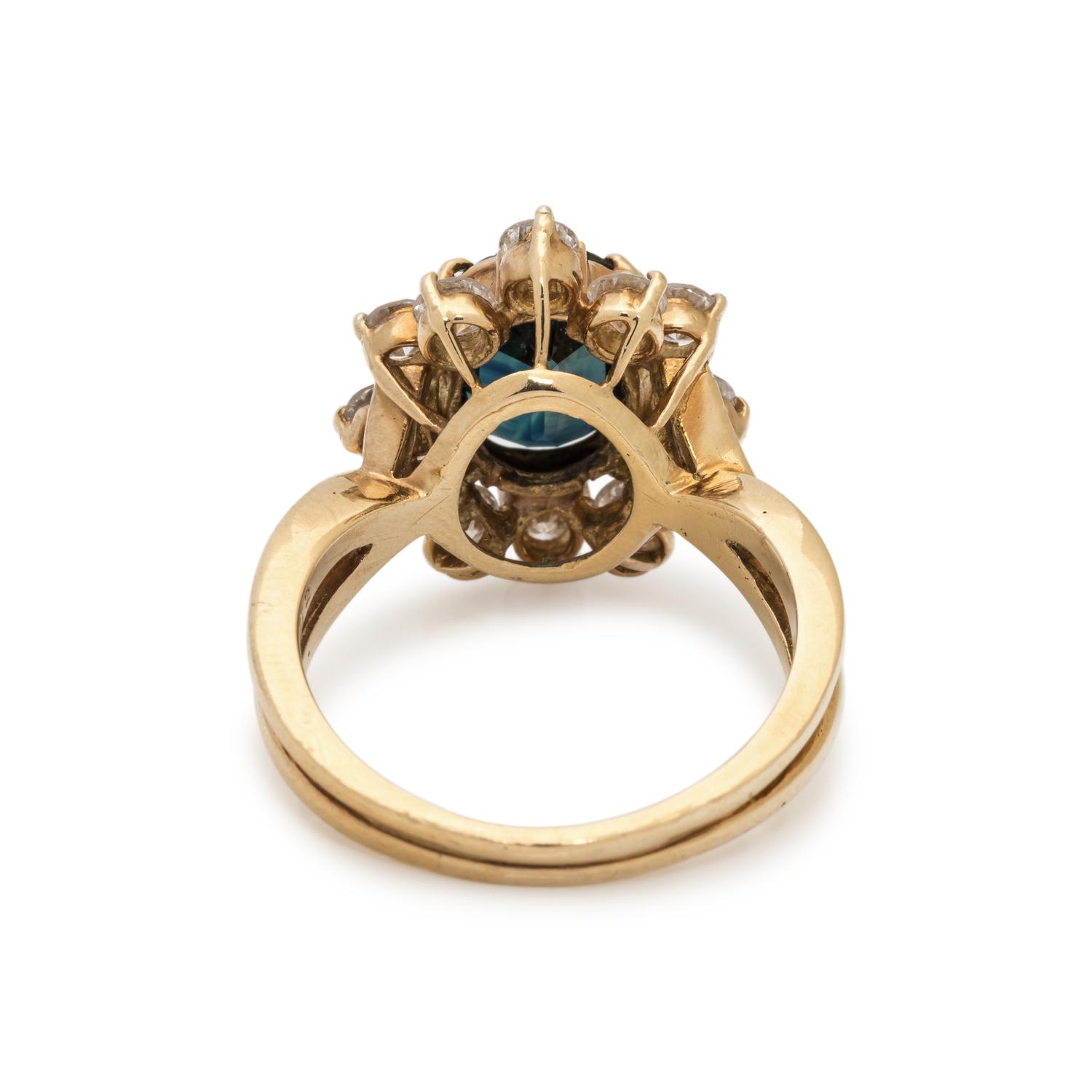 SAPPHIRE AND DIAMOND RING