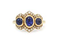 SAPPHIRE AND DIAMOND RING