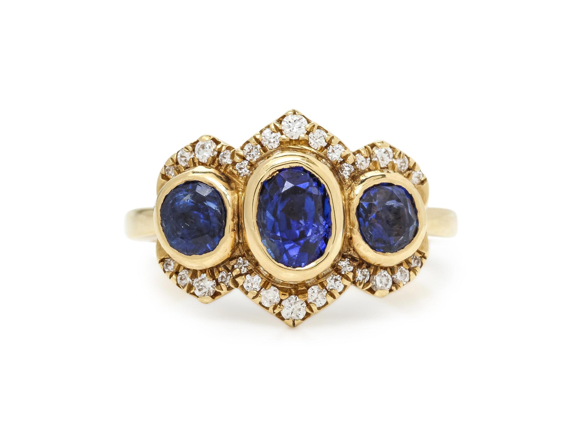 SAPPHIRE AND DIAMOND RING