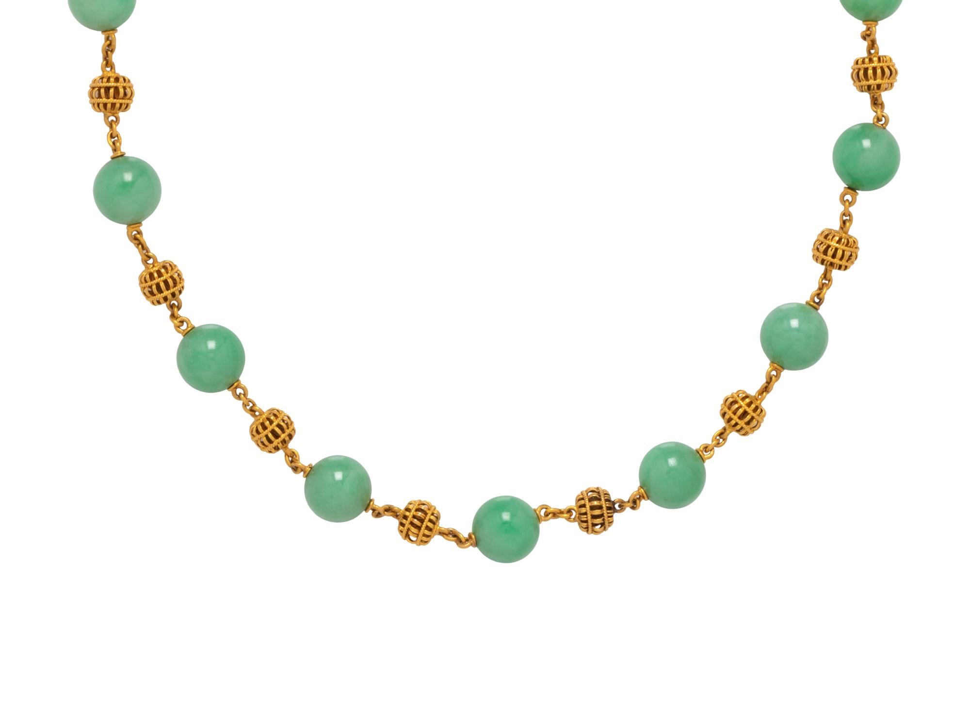 YELLOW GOLD AND JADE NECKLACE