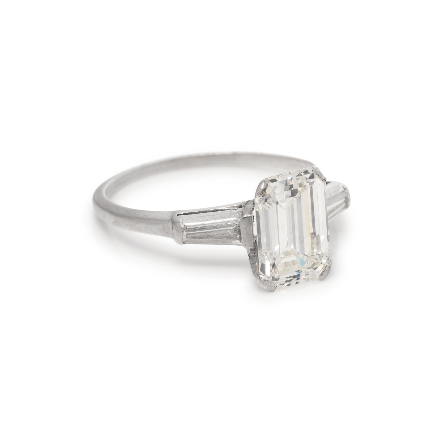 DIAMOND RING