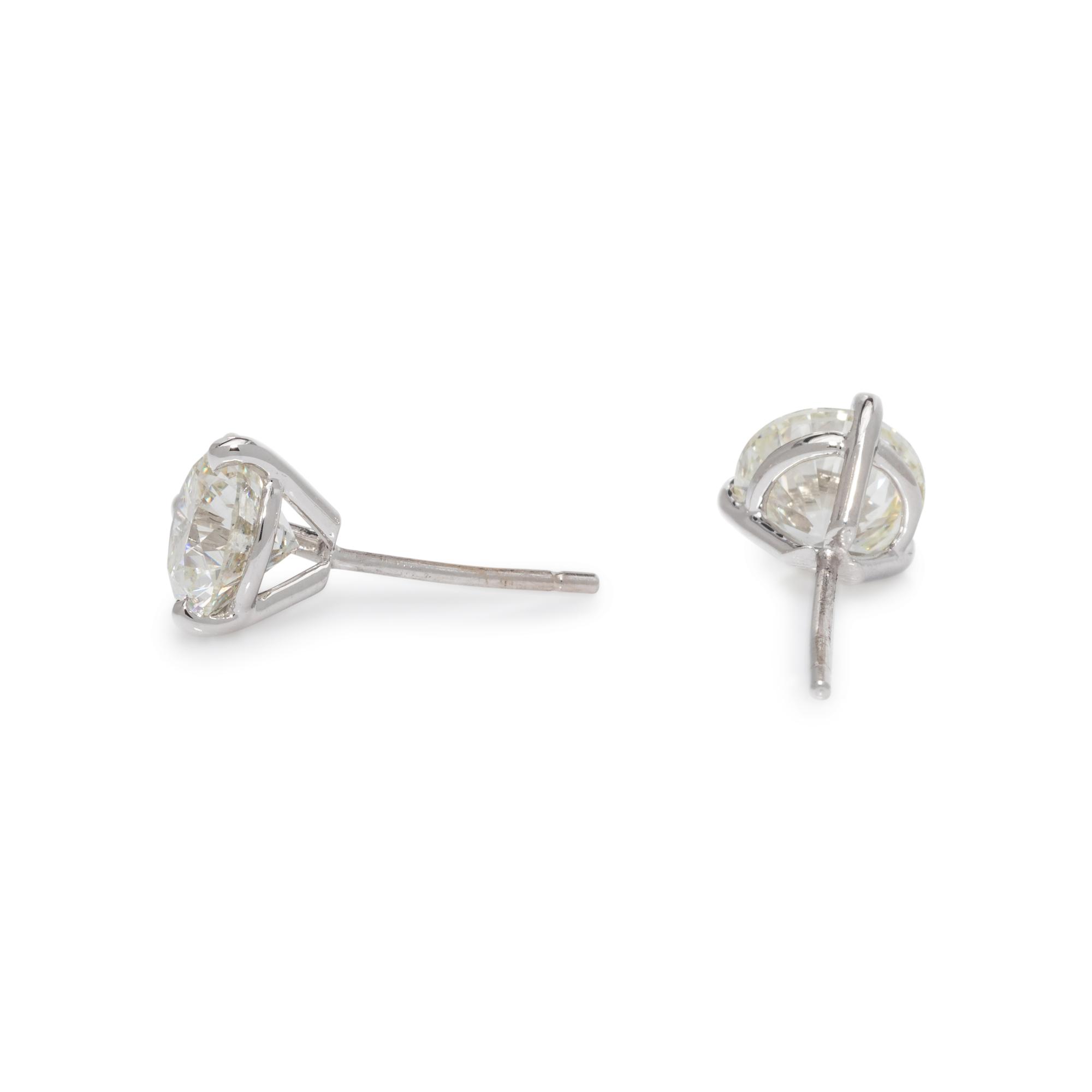 DIAMOND STUD EARRINGS