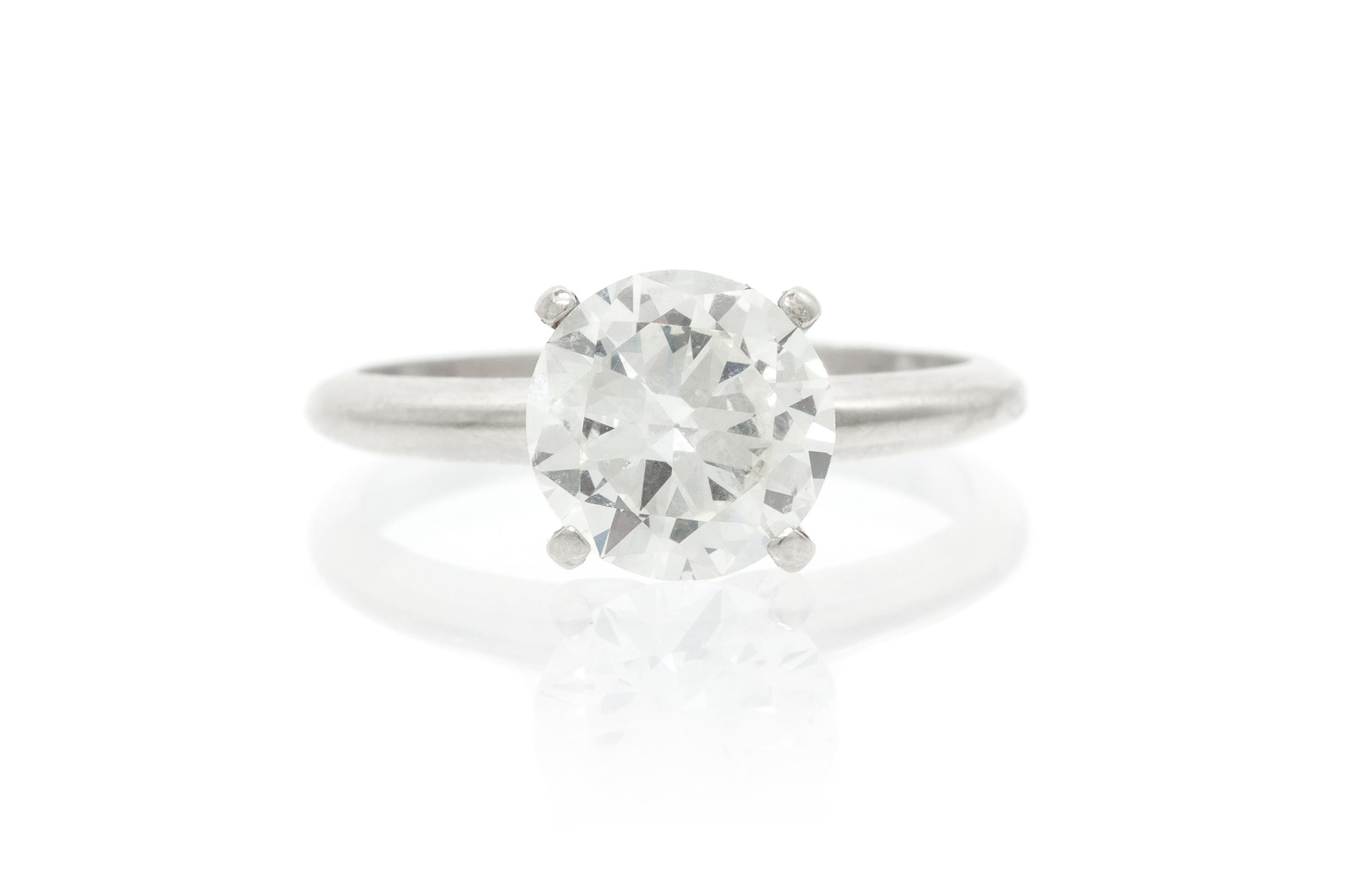 A 14 Karat White Gold and Diamond Ring, 3.20 dwts.