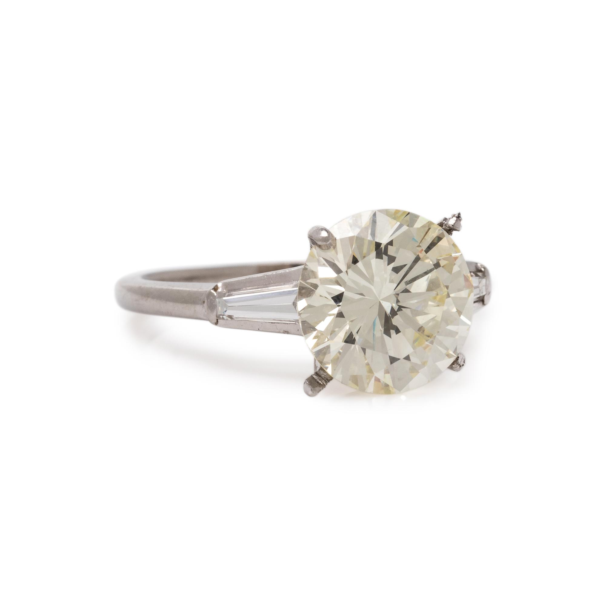 DIAMOND RING