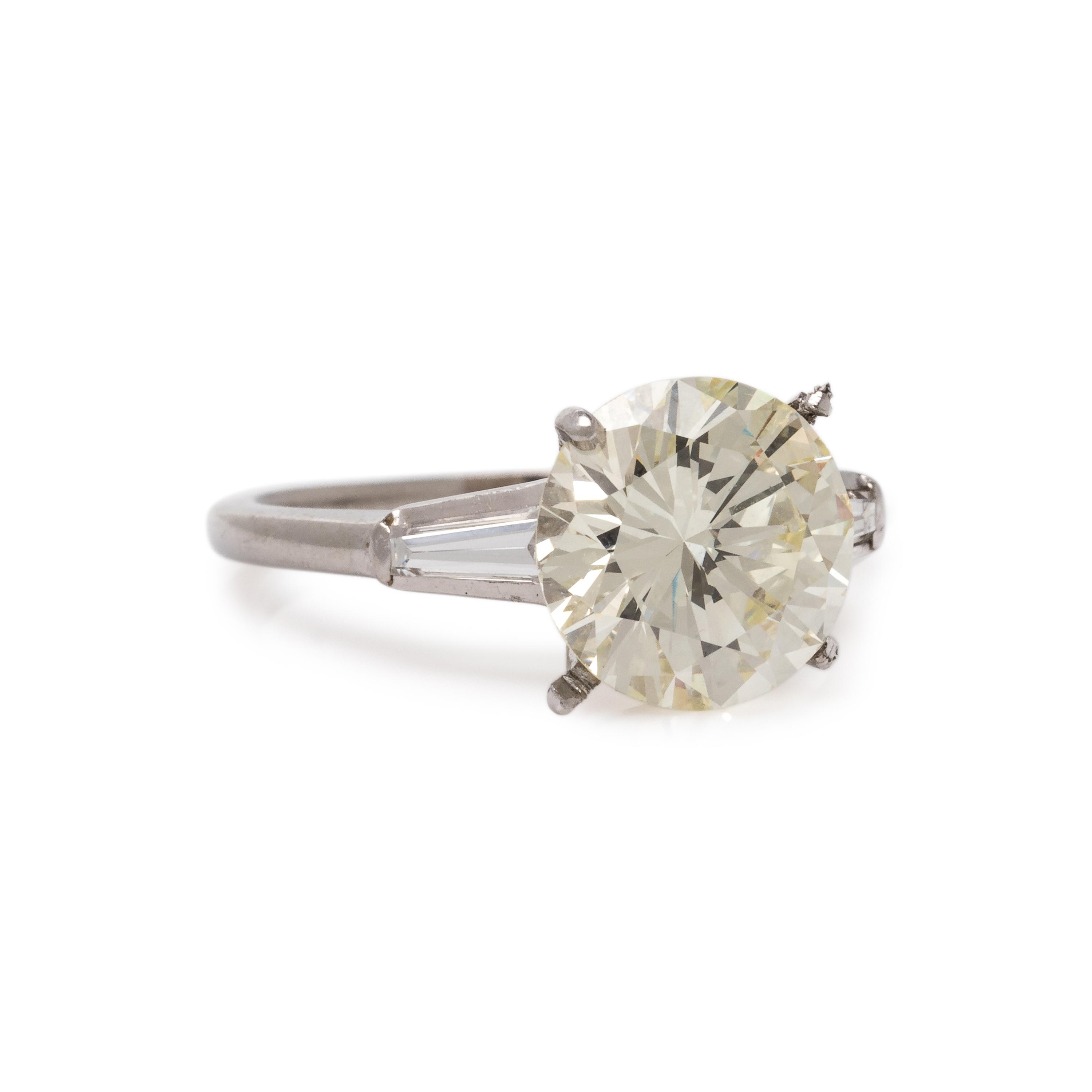 DIAMOND RING