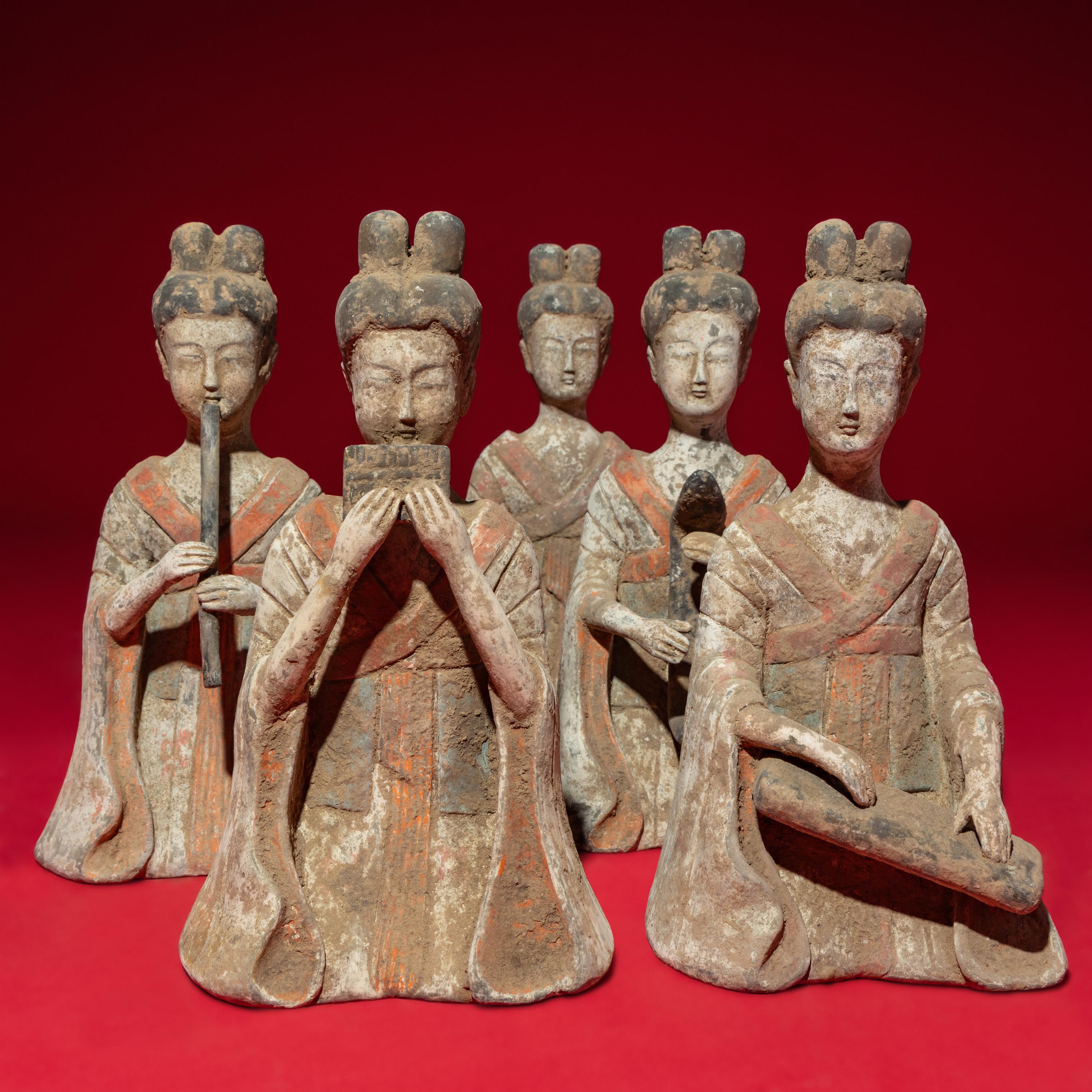 A Group of Seven Chinese Painted Pottery Figures of Musicians and Dancers, Sui-Tang Dynasty — 隋-唐 彩繪陶伎樂舞俑一組七件