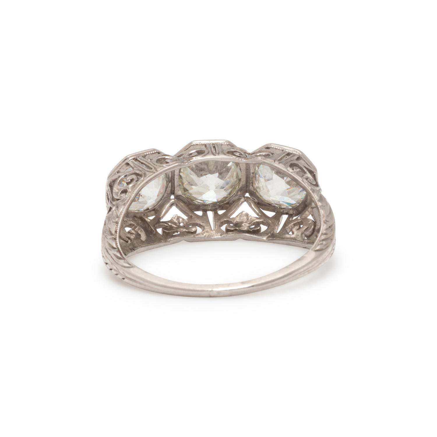 THREE STONE DIAMOND RING
