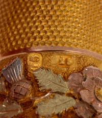 A Victorian 15-Karat Vari-Color Gold Thimble