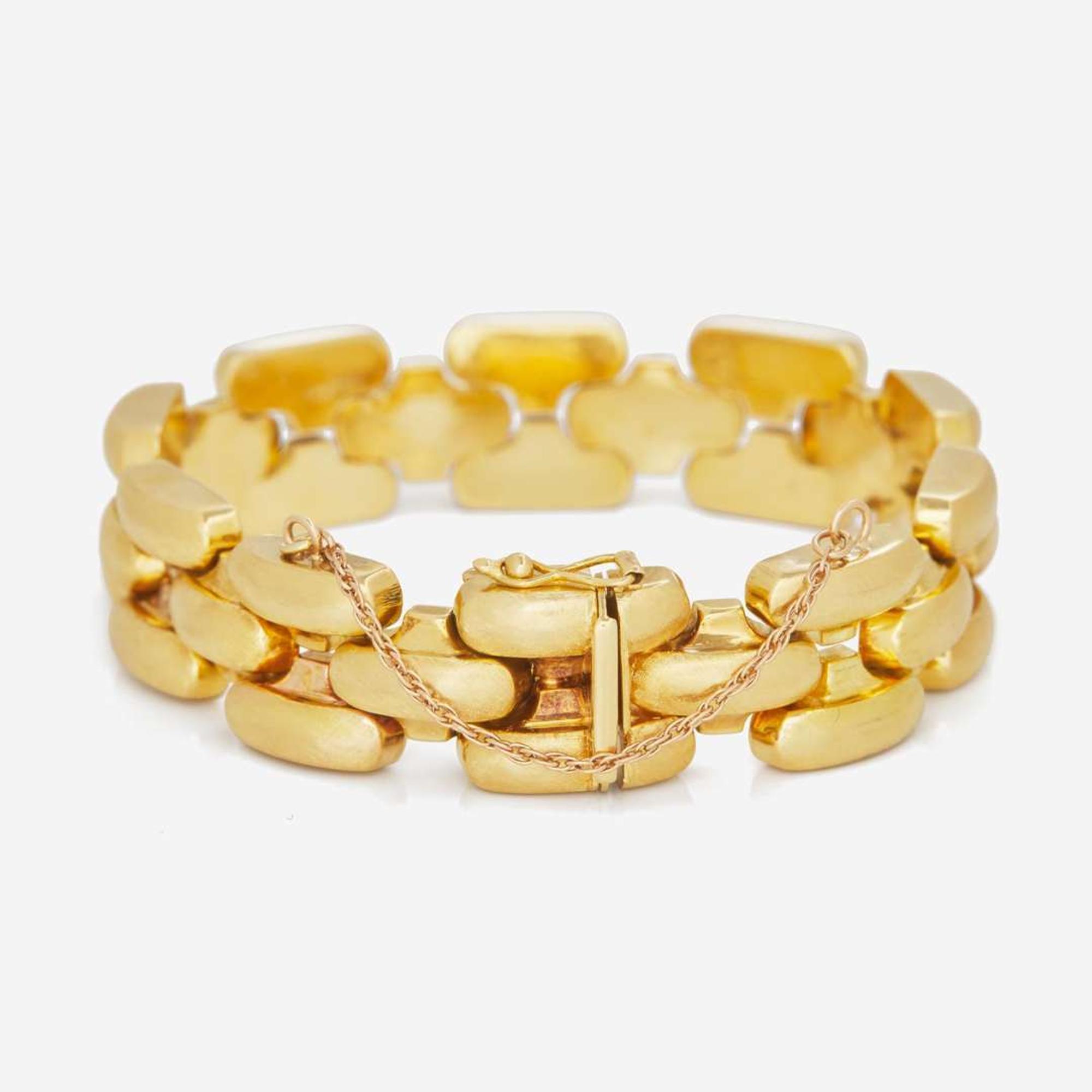 An 18K Yellow Gold Bracelet