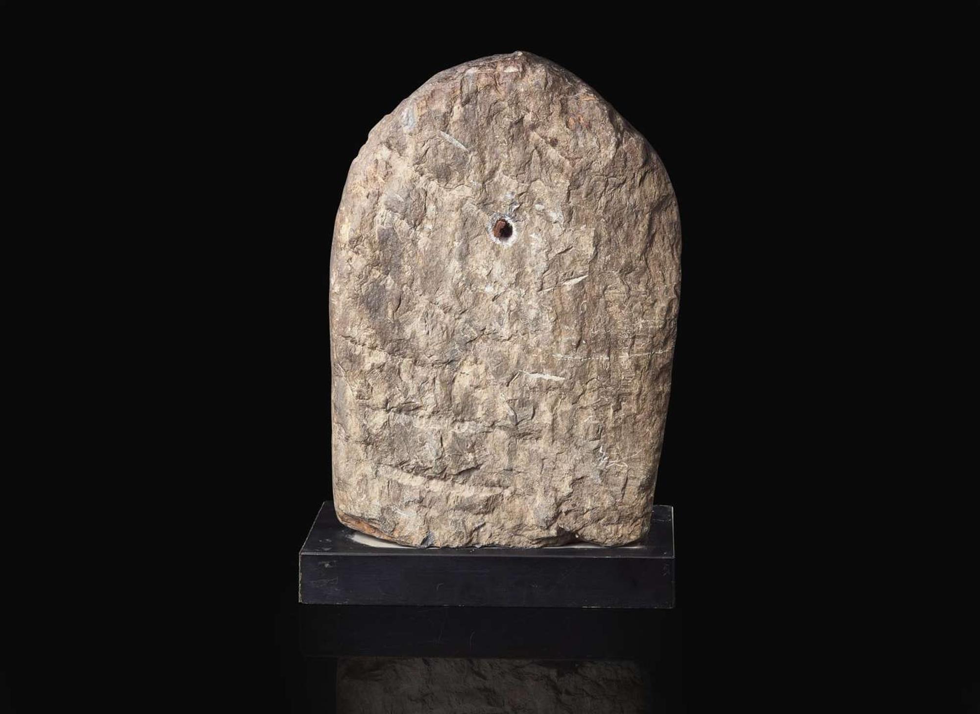 A carved grey-brown stone stele of Garuda, probably Nepalese 棕灰石雕迦樓羅 或尼泊爾
