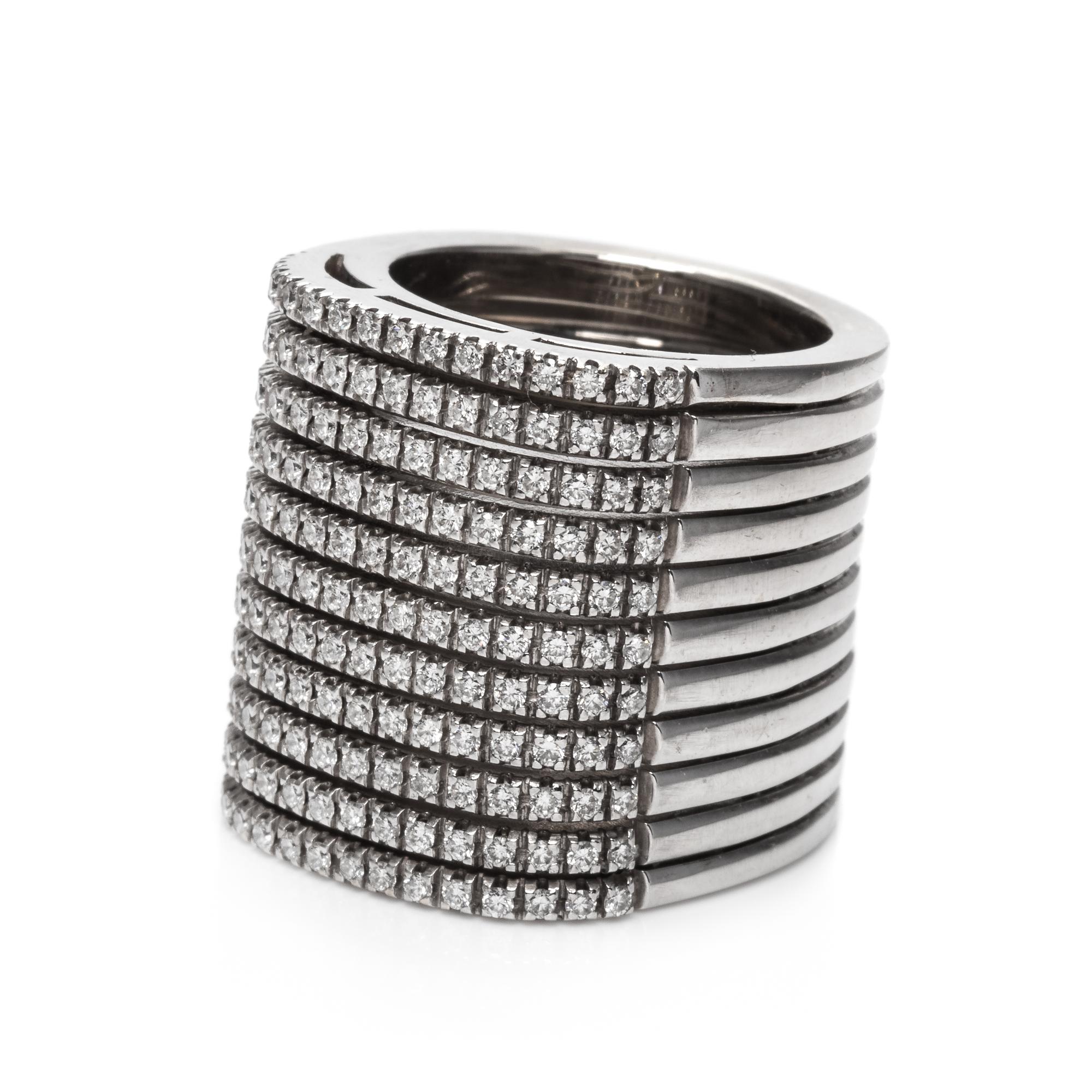 An 18 Karat White Gold and Diamond Ring,