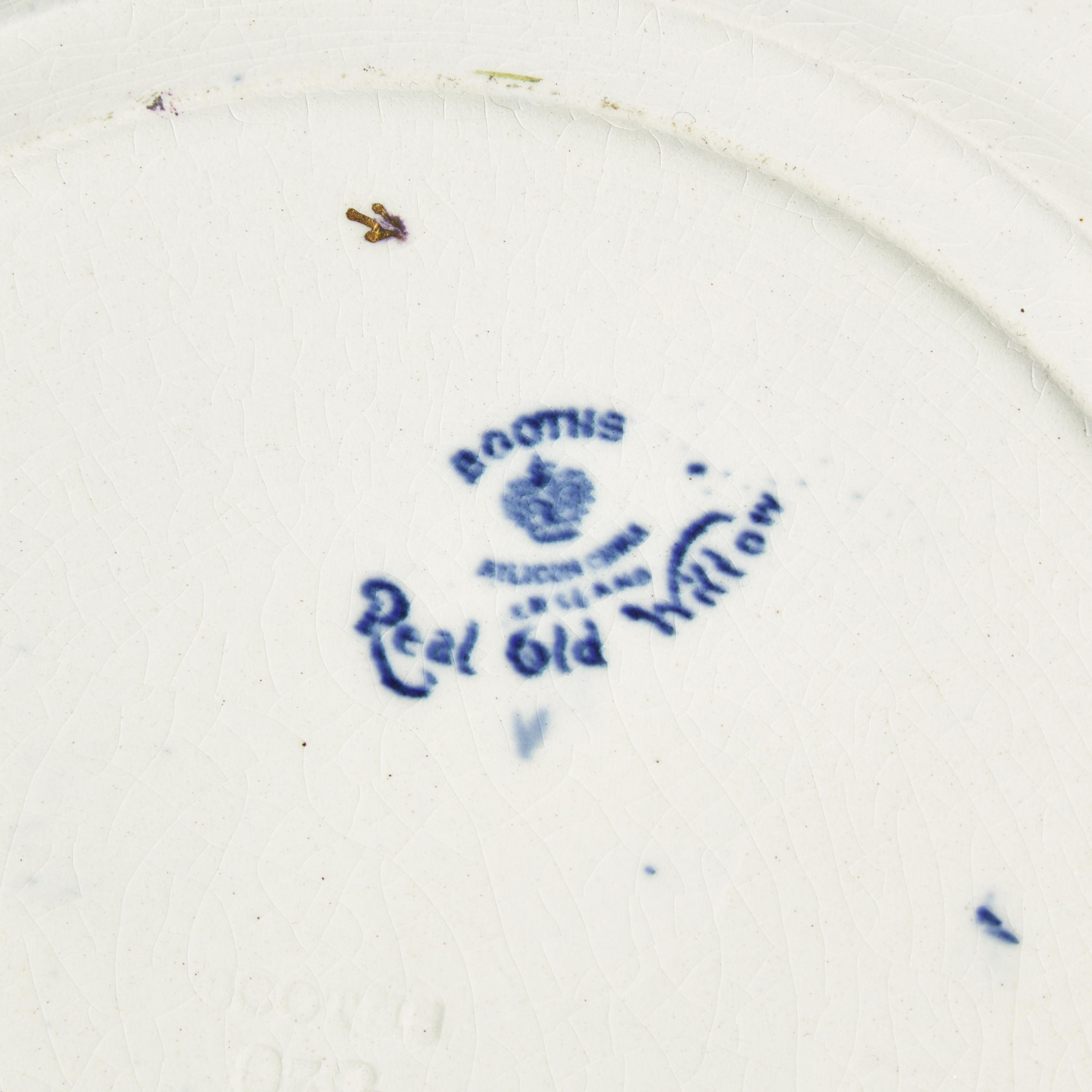 An Assorted Group of Chinese Export and English Porcelain Gilt-Decorated and Blue and White Tablewares