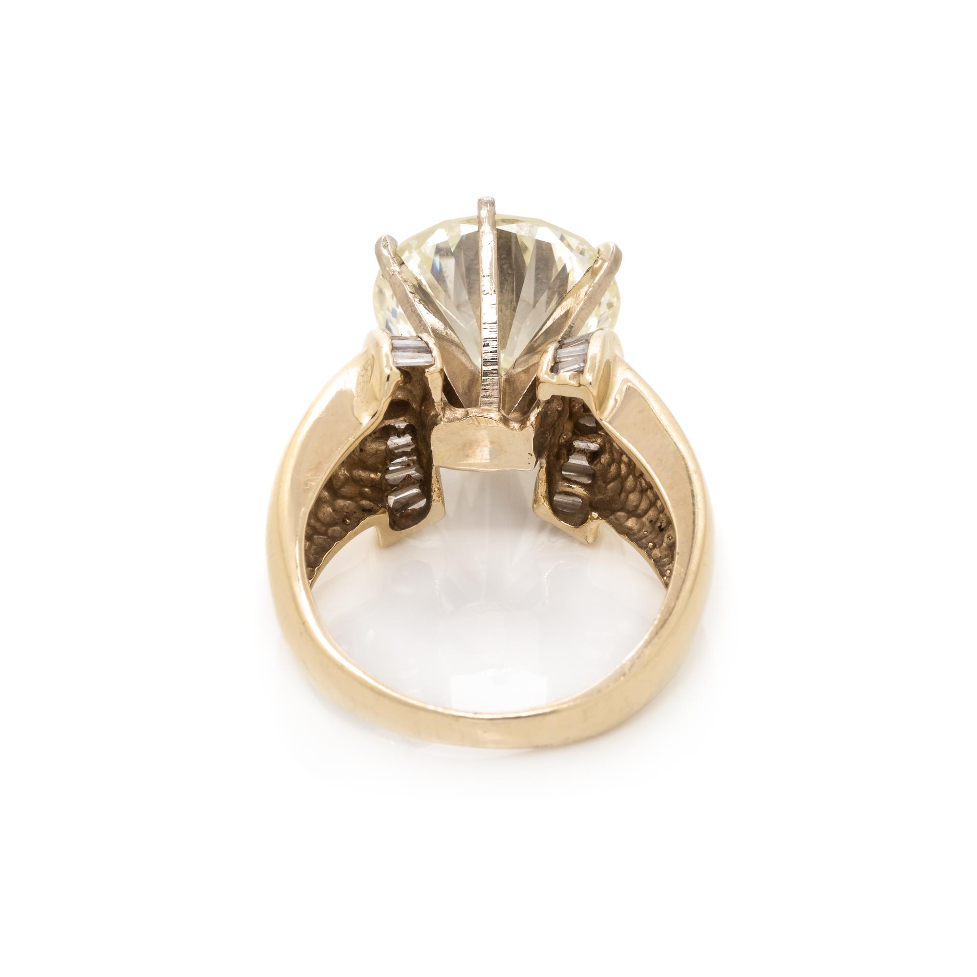 DIAMOND RING