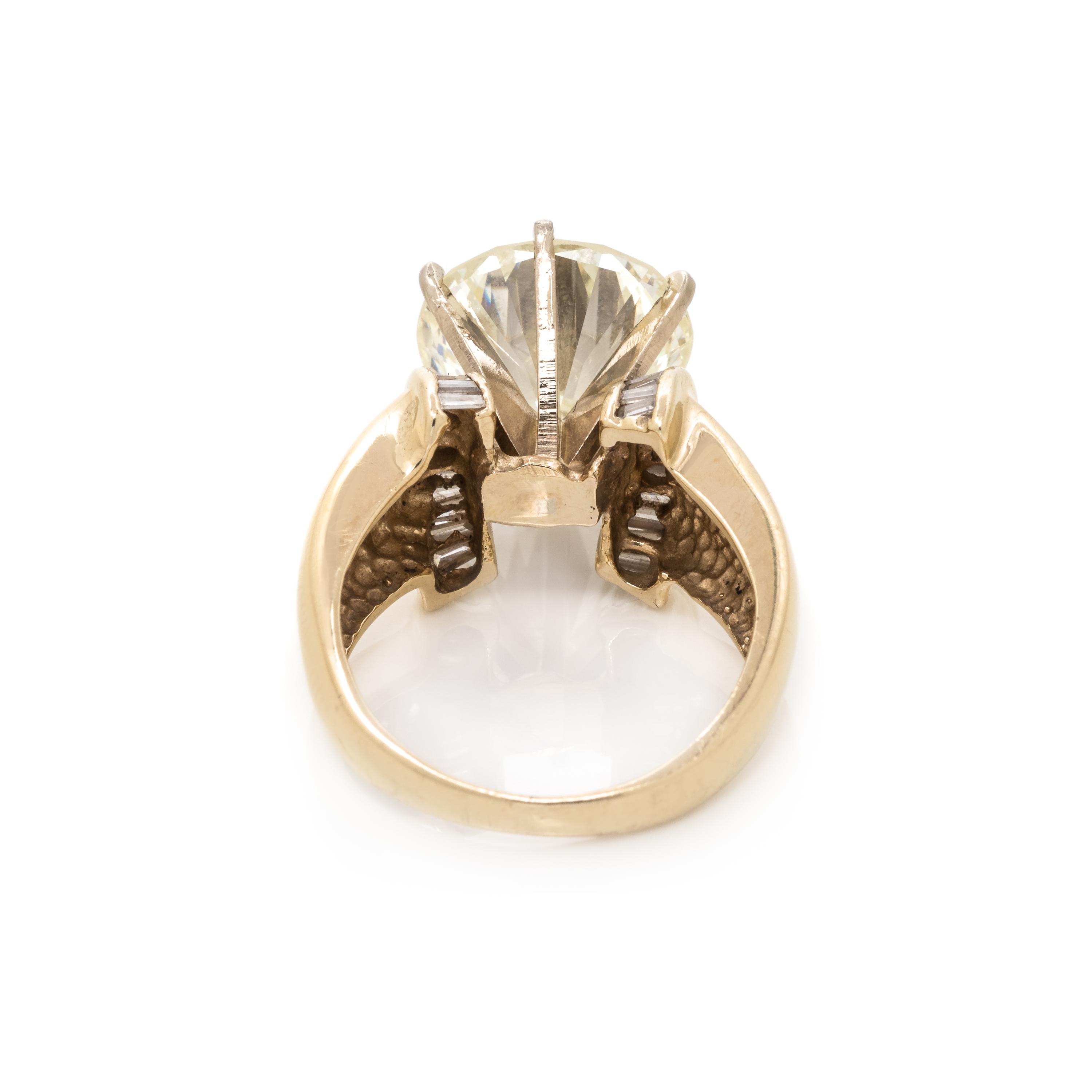 DIAMOND RING